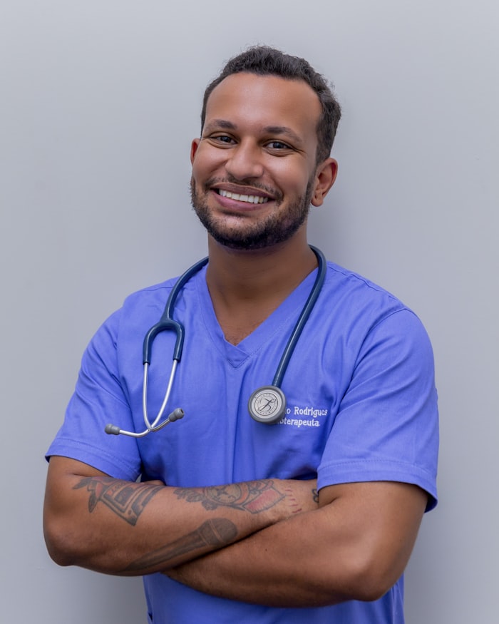 Dr. Daniel Cruz